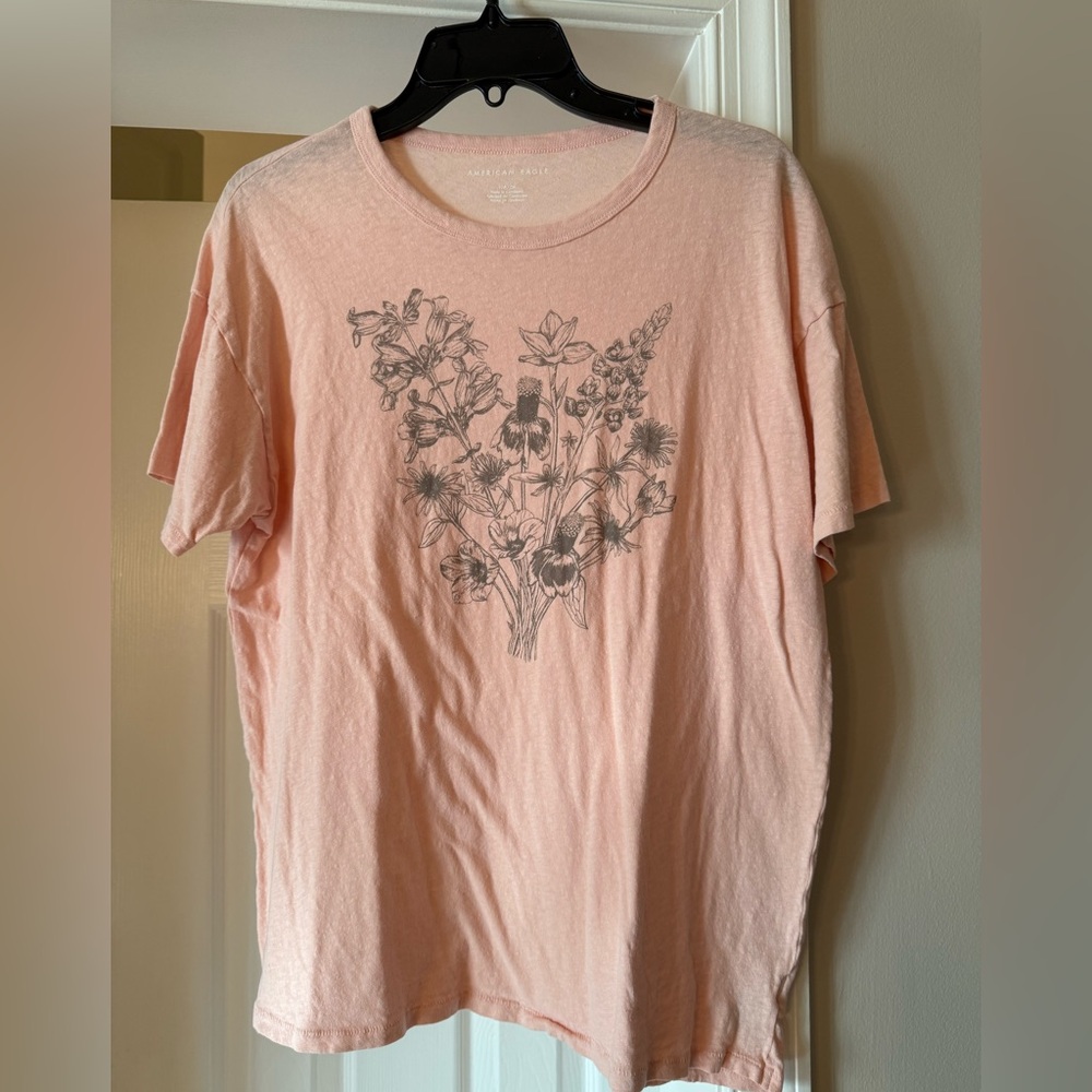American Eagle Outfitters Peach Floral Graphic Tee